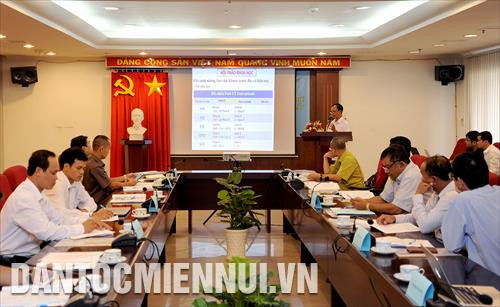 Các diễn giả trình bày tham luận tại Hội thảo