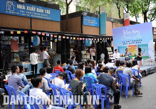 Một góc không gian giao lưu với các diễn giả, nhà phê bình phim tại Ngày hội. Ảnh: An Hiếu Một góc không gian giao lưu với các diễn giả, nhà phê bình phim tại Ngày hội. Ảnh: An Hiếu