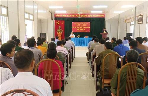 Quang cảnh buổi tiếp xúc cử tri. Ảnh: Nguyễn Cường - TTXVN Quang cảnh buổi tiếp xúc cử tri. Ảnh: Nguyễn Cường - TTXVN