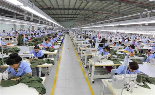 Nhà máy May Việt Pan-Pacific Thanh Hóa tạo việc làm ổn định cho nhiều lao động nông thôn huyện Ngọc Lặc và các địa phương lân cận. Ảnh: ngoclac.thanhhoa.gov.vn Nhà máy May Việt Pan-Pacific Thanh Hóa tạo việc làm ổn định cho nhiều lao động nông thôn huyện Ngọc Lặc và các địa phương lân cận. Ảnh: ngoclac.thanhhoa.gov.vn