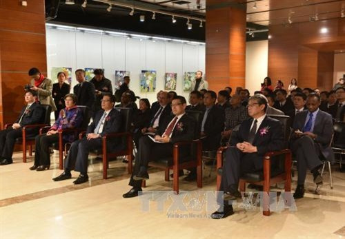 Quang cảnh lễ khai mạc triển lãm. Ảnh: Tường Thu-Phóng viên TTXVN tại Trung Quốc