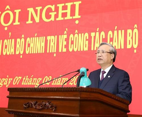 Thường trực Ban Bí thư Trần Quốc Vượng phát biểu tại lễ trao quyết định. Ảnh: Văn Điệp - TTXVN Thường trực Ban Bí thư Trần Quốc Vượng phát biểu tại lễ trao quyết định. Ảnh: Văn Điệp - TTXVN