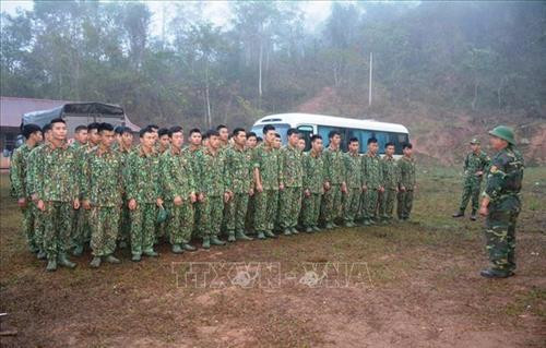 Cán bộ, chiến sĩ Tiểu đoàn 1 (Trung đoàn 741, Bộ Chỉ huy quân sự tỉnh Điện Biên) quán triệt nhiệm vụ rút quân về đơn vị sau khi hoàn thành tốt nhiệm vụ ở địa bàn vùng khó Nậm Vì. Ảnh: Xuân Tiến- TTXVN Cán bộ, chiến sĩ Tiểu đoàn 1 (Trung đoàn 741, Bộ Chỉ huy quân sự tỉnh Điện Biên) quán triệt nhiệm vụ rút quân về đơn vị sau khi hoàn thành tốt nhiệm vụ ở địa bàn vùng khó Nậm Vì. Ảnh: Xuân Tiến- TTXVN