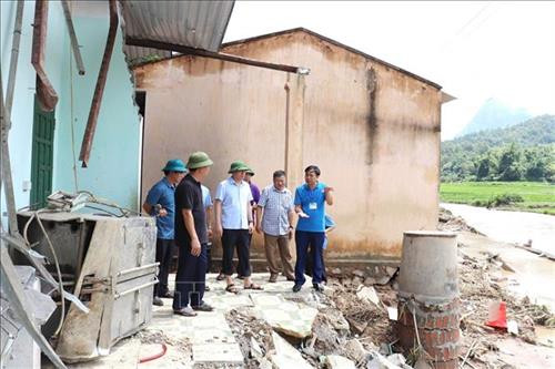 Tỉnh Hà Giang kiểm tra công tác khắc phục hậu quả mưa lũ ở trường Phổ thông Dân tộc bán trú Tiểu học Mậu Duệ A, thị trấn Yên Minh (Yên Minh, Hà Giang). Ảnh: TTXVN phát Tỉnh Hà Giang kiểm tra công tác khắc phục hậu quả mưa lũ ở trường Phổ thông Dân tộc bán trú Tiểu học Mậu Duệ A, thị trấn Yên Minh (Yên Minh, Hà Giang). Ảnh: TTXVN phát