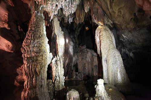 Vẻ đẹp những nhũ đá trong động Nàng Tiên
