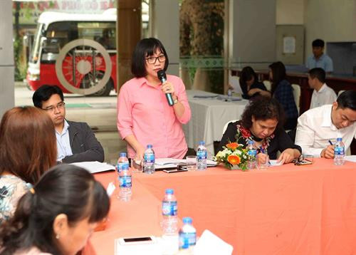 Đại biểu góp ý vào dự thảo Nghị định quy định về “Gia đình văn hóa”, “Khu dân cư văn hóa” tại hội thảo. Ảnh: Thanh Tùng-TTXVN Đại biểu góp ý vào dự thảo Nghị định quy định về “Gia đình văn hóa”, “Khu dân cư văn hóa” tại hội thảo. Ảnh: Thanh Tùng-TTXVN