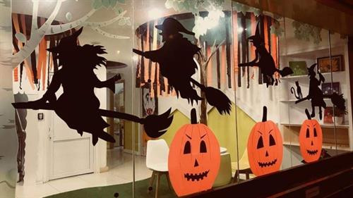 Hình ảnh đặc trưng của lễ hội Halloween được trang trí ở khắp nơi