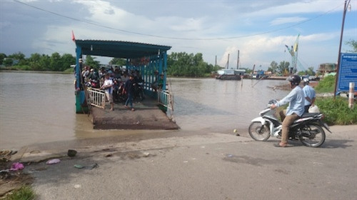 Một số hình ảnh xây dựng cầu Hòa Trung- một trong những cầu cuối cùng thông mạch đường Hồ Chí Minh ảnh 10