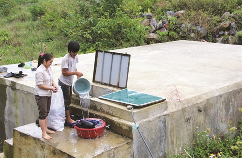 Bể chứa nước tập trung được xây kiên cố ở xã Hạ Thôn Bể chứa nước tập trung được xây kiên cố ở xã Hạ Thôn