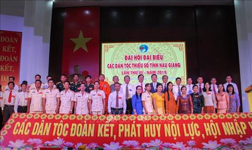 Các đại biểu chụp ảnh lưu niệm tại Đại hội. Ảnh: Hồng Thái - TTXVN Các đại biểu chụp ảnh lưu niệm tại Đại hội. Ảnh: Hồng Thái - TTXVN