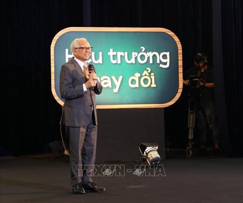 Tiến sĩ Nguyễn Văn Hòa, Chủ tịch Hội đồng quản trị Hệ thống giáo dục Nguyễn Bỉnh Khiêm (quận Cầu Giấy, Hà Nội) chia sẻ tại buổi tọa đàm. Ảnh: Nguyễn Cúc - TTXVN Tiến sĩ Nguyễn Văn Hòa, Chủ tịch Hội đồng quản trị Hệ thống giáo dục Nguyễn Bỉnh Khiêm (quận Cầu Giấy, Hà Nội) chia sẻ tại buổi tọa đàm. Ảnh: Nguyễn Cúc - TTXVN