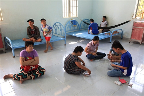 Trung tâm nuôi dưỡng, phục hồi chức năng cho nạn nhân chất độc da cam/dioxin tỉnh Tây Ninh hiện đang nuôi dưỡng bán trú miễn phí cho 19 cháu nạn nhân chất độc da cam/dioxin, tổ chức vui chơi giải trí, sinh hoạt giao lưu cho các cháu.