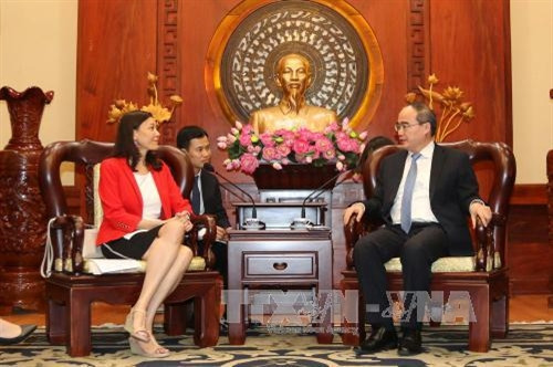 Chiều 28/6/2017, tại Trụ sở Thành ủy Thành phố Hồ Chí Minh, Bí thư Thành ủy Thành phố Hồ Chí Minh Nguyễn Thiện Nhân tiếp Phó Chủ tịch, Tổng Giám đốc Công ty Intel Products Việt Nam Sherry Boger. Ảnh: Thanh Vũ-TTXVN