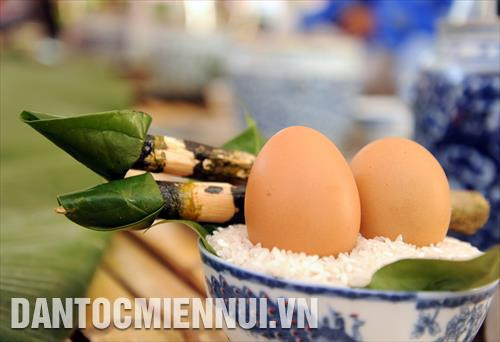 Vật phẩm cần thiết trong Lễ bỏ mả của đồng bào dân tộc Raglai Vật phẩm cần thiết trong Lễ bỏ mả của đồng bào dân tộc Raglai