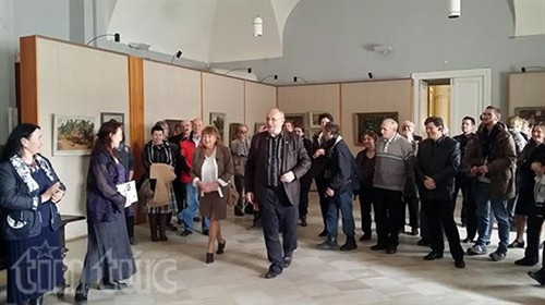 Triển lãm tranh về Việt Nam của Họa sĩ Công huân Liên xô tại St. Petersburg ảnh 5