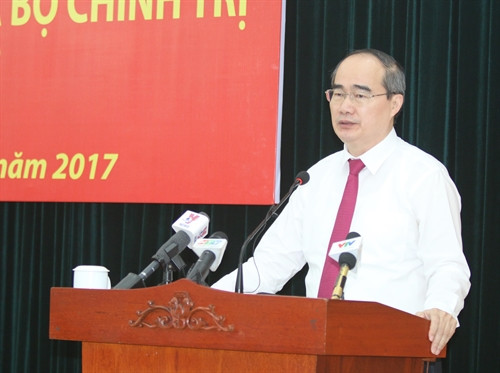 Đồng chí Nguyễn Thiện Nhân, Ủy viên Bộ Chính trị, Bí thư Thành ủy Thành phố Hồ Chí Minh phát biểu tại lễ nhậm chức. Ảnh: Thanh Vũ - TTXVN Đồng chí Nguyễn Thiện Nhân, Ủy viên Bộ Chính trị, Bí thư Thành ủy Thành phố Hồ Chí Minh phát biểu tại lễ nhậm chức. Ảnh: Thanh Vũ - TTXVN