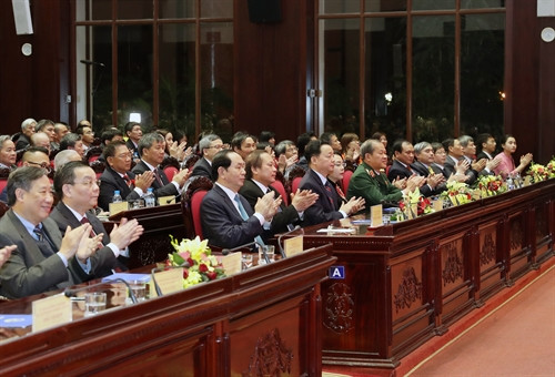 Chủ tịch nước Trần Đại Quang và các đại biểu dự Lễ trao Giải thưởng Hồ Chí Minh và Giải thưởng Nhà nước về Khoa học và Công nghệ. Ảnh: Nhan Sáng-TTXVN Chủ tịch nước Trần Đại Quang và các đại biểu dự Lễ trao Giải thưởng Hồ Chí Minh và Giải thưởng Nhà nước về Khoa học và Công nghệ. Ảnh: Nhan Sáng-TTXVN