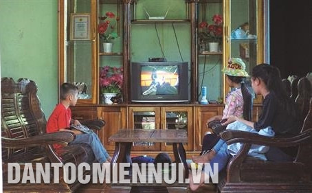 Giờ đây, cuộc sống của đồng bào vùng cao ở huyện Đông Giang đã được cải thiện hơn trước rất nhiều. Ảnh: Nam Sương