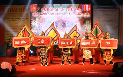 Biểu diễn múa Trình tường tại lễ khai mạc. Ảnh: Trần Lê Lâm - TTXVN