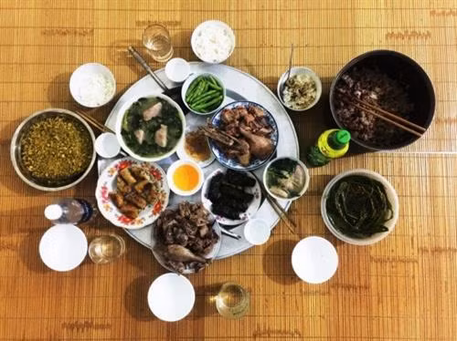 Mâm cỗ mừng lúa mới của người Tày, Nùng huyện Trùng Khánh (Cao Bằng)