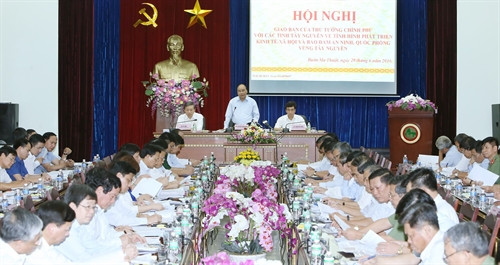 Quang cảnh hội nghị giao ban với các tỉnh Tây Nguyên về tình hình phát triển kinh tế-xã hội và đảm bảo an ninh quốc phòng vùng Tây Nguyên. Ảnh: Thống Nhất-TTXVN Quang cảnh hội nghị giao ban với các tỉnh Tây Nguyên về tình hình phát triển kinh tế-xã hội và đảm bảo an ninh quốc phòng vùng Tây Nguyên. Ảnh: Thống Nhất-TTXVN