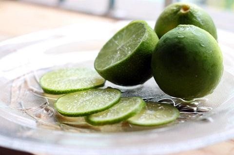 Hạ sốt bằng rau diếp cá cho bé hiệu quả ngay tại nhà ảnh 2 Hạ sốt bằng rau diếp cá cho bé hiệu quả ngay tại nhà ảnh 2