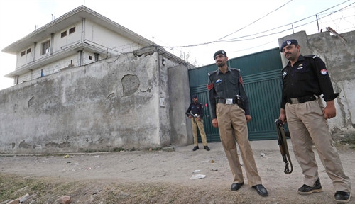 Trong ảnh (tư liệu): Binh sĩ Pakistan gác tại căn nhà ở Abbottabad, nơi Osama bin Laden bị lực lượng đặc nhiệm Mỹ tiêu diệt, ngày 5/5/2011. EPA/ TTXVN