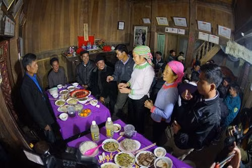 Độc đáo đám cưới người Giáy Mường Vi (Bát Xát) ảnh 12