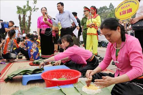 Giỗ tổ Hùng Vương - Lễ hội Đền Hùng năm 2019: Nhiều hoạt động đặc sắc phục vụ du khách ảnh 4 Giỗ tổ Hùng Vương - Lễ hội Đền Hùng năm 2019: Nhiều hoạt động đặc sắc phục vụ du khách ảnh 4