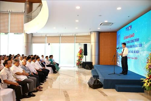 Khai trương Tòa nhà Trung tâm Truyền hình Thông tấn. Ảnh: Dương Giang - TTXVN Khai trương Tòa nhà Trung tâm Truyền hình Thông tấn. Ảnh: Dương Giang - TTXVN