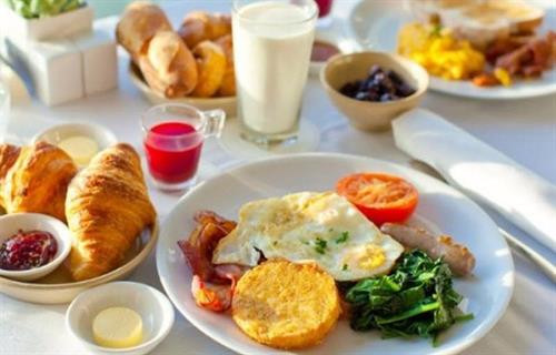 Người lớn khỏe mạnh có cần uống sữa? ảnh 2