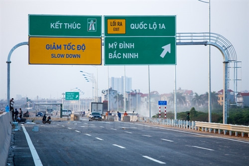 Ngược lại từ phía Hải Phòng đi sang điểm cuối sẽ là quốc lộ 1A.