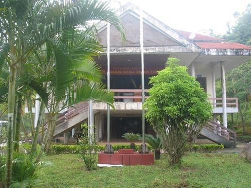 ATK Bắc Kạn nằm trong quần thể di tích Việt BẮc, nơi ghi lại dấu ấn hoạt động của vị anh hùng cách mạng, vị lãnh tụ kính yêu, chủ tịch Hồ Chí Minh. Ảnh : dulichdongque.com