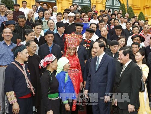 Chủ tịch nước Trần Đại Quang với các đại biểu tại buổi gặp mặt. Ảnh: Nhan Sáng-TTXVN Chủ tịch nước Trần Đại Quang với các đại biểu tại buổi gặp mặt. Ảnh: Nhan Sáng-TTXVN