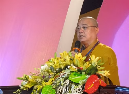 Hòa thượng Thích Thanh Nhiễu, Phó Chủ tịch Thường trực Hội đồng Trị sự Giáo hội Phật giáo Việt Nam, trụ trì chùa Bái Đính đọc thông điệp Phật đản Phật lịch 2560 . Ảnh: Đức Phương- TTXVN Hòa thượng Thích Thanh Nhiễu, Phó Chủ tịch Thường trực Hội đồng Trị sự Giáo hội Phật giáo Việt Nam, trụ trì chùa Bái Đính đọc thông điệp Phật đản Phật lịch 2560 . Ảnh: Đức Phương- TTXVN