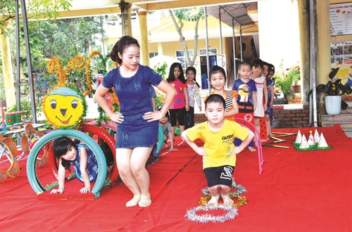 tỷ lệ trẻ em mẫu giáo đến trường của huyện Cao Lộc đạt trên 98% tỷ lệ trẻ em mẫu giáo đến trường của huyện Cao Lộc đạt trên 98%