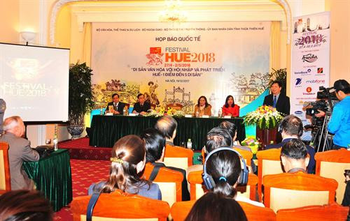 Quang cảnh buổi họp báo. Ảnh: Nguyễn Khang - TTXVN Quang cảnh buổi họp báo. Ảnh: Nguyễn Khang - TTXVN