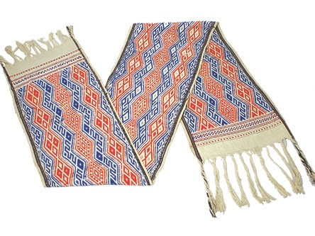 Chiếc khăn thổ cẩm của người Mạ Ảnh: Bích Ngọ. Chiếc khăn thổ cẩm của người Mạ Ảnh: Bích Ngọ.