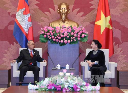 Chủ tịch Quốc hội Nguyễn Thị Kim Ngân tiếp Phó Chủ tịch thứ Nhất Thượng viện Vương quốc Campuchia Nay Pena đang ở thăm và làm việc tại Việt Nam. Ảnh: Trọng Đức - TTXVN Chủ tịch Quốc hội Nguyễn Thị Kim Ngân tiếp Phó Chủ tịch thứ Nhất Thượng viện Vương quốc Campuchia Nay Pena đang ở thăm và làm việc tại Việt Nam. Ảnh: Trọng Đức - TTXVN