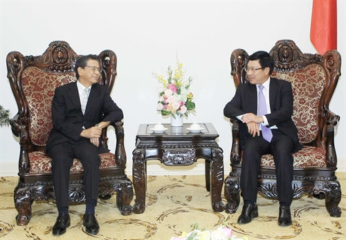 Chiều 6/10/2016, tại Trụ sở Chính phủ, Phó Thủ tướng, Bộ trưởng Bộ Ngoại giao Phạm Bình Minh tiếp ông Fukada Hiroshi, Đại sứ đặc mệnh toàn quyền Nhật Bản tại Việt Nam đến chào từ biệt nhân kết thúc nhiệm kỳ công tác. Ảnh: Phạm Kiên – TTXVN