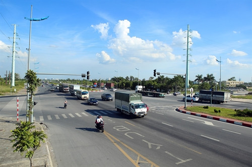 Ngã tư giao cắt đường Xuân Trạch - Xuân Trung với đường Trường Sa. Ảnh Huy Hùng- TTXVN