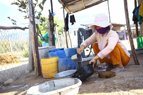 Người dân thôn Khánh Tân đã có nước sạch sinh hoạt. Người dân thôn Khánh Tân đã có nước sạch sinh hoạt.