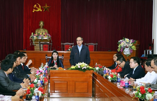 Chủ tịch Ủy ban Trung ương MTTQ Việt Nam Nguyễn Thiên Nhân phát biểu tại buổi làm việc với lãnh đạo chủ chốt tỉnh Vĩnh Phúc. Ảnh: Nguyễn Dân –TTXVN