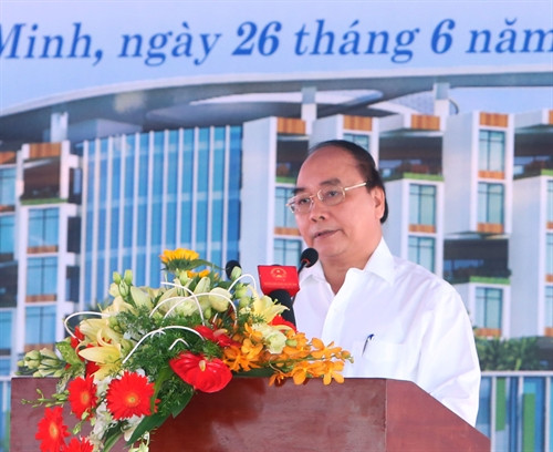 Sáng 26/6/2016, tại Thành phố Hồ Chí Minh, Thủ tướng Nguyễn Xuân Phúc đến dự Lễ khởi công xây dựng công trình cơ sở 2 - Bệnh viện ung bướu Thành phố Hồ Chí Minh. Trong ảnh: Thủ tướng Nguyễn Xuân Phúc phát biểu tại lễ khởi công. Ảnh: Thống Nhất-TTXVN Sáng 26/6/2016, tại Thành phố Hồ Chí Minh, Thủ tướng Nguyễn Xuân Phúc đến dự Lễ khởi công xây dựng công trình cơ sở 2 - Bệnh viện ung bướu Thành phố Hồ Chí Minh. Trong ảnh: Thủ tướng Nguyễn Xuân Phúc phát biểu tại lễ khởi công. Ảnh: Thống Nhất-TTXVN