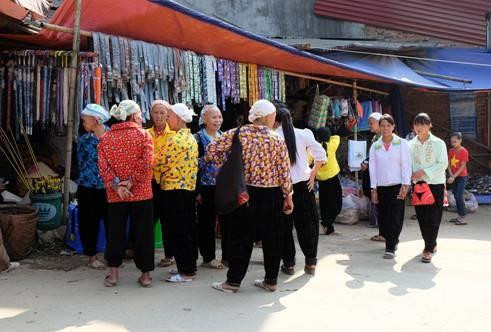Sắc màu chợ phiên Lũng Pán. Sắc màu chợ phiên Lũng Pán.