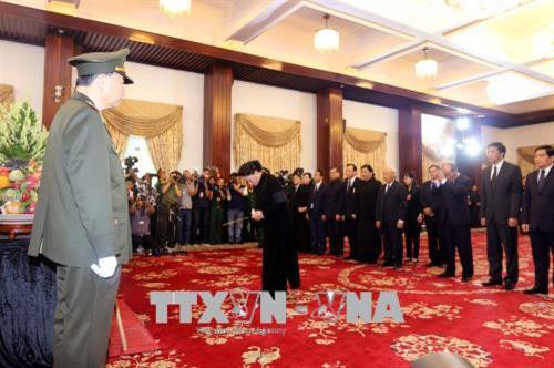 Đoàn Chủ tịch Quốc hội nước Cộng hòa Xã hội Chủ nghĩa Việt Nam do Chủ tịch Quốc hội Nguyễn Thị Kim Ngân làm trưởng đoàn viếng đồng chí Phan Văn Khải.Ảnh: Thanh Vũ-TTXVN Đoàn Chủ tịch Quốc hội nước Cộng hòa Xã hội Chủ nghĩa Việt Nam do Chủ tịch Quốc hội Nguyễn Thị Kim Ngân làm trưởng đoàn viếng đồng chí Phan Văn Khải.Ảnh: Thanh Vũ-TTXVN