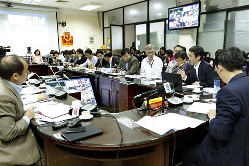 Ông Massaya Kato - Điều phối viên nhóm Các bệnh truyền nhiễm của Tổ chức Y tế thế giới (WHO) phát biểu. Ảnh: Dương Ngọc – TTXVN Ông Massaya Kato - Điều phối viên nhóm Các bệnh truyền nhiễm của Tổ chức Y tế thế giới (WHO) phát biểu. Ảnh: Dương Ngọc – TTXVN