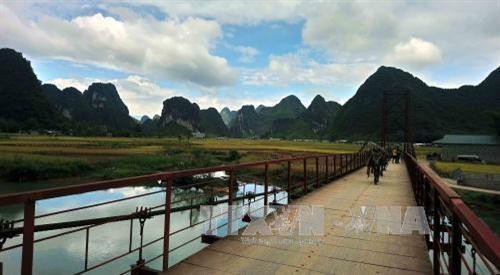 Cầu treo Pác Ngà, xã Ngọc Khê (Trùng Khánh). Ảnh: Quốc Đạt/Trung Nguyên - TTXVN Cầu treo Pác Ngà, xã Ngọc Khê (Trùng Khánh). Ảnh: Quốc Đạt/Trung Nguyên - TTXVN