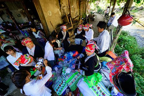 Đặc sắc chợ phiên Mường Hum ảnh 4 Đặc sắc chợ phiên Mường Hum ảnh 4