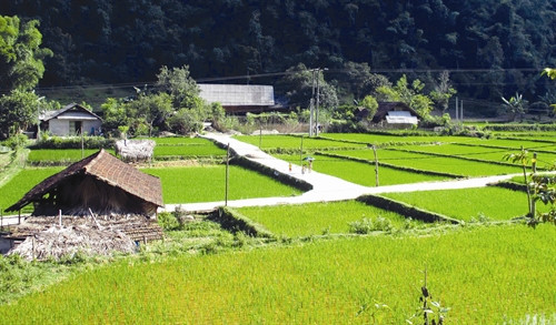 Những con đường bê tông đã và đang làm thay đổi bộ mặt nông thôn vùng ATK Yên Sơn Những con đường bê tông đã và đang làm thay đổi bộ mặt nông thôn vùng ATK Yên Sơn